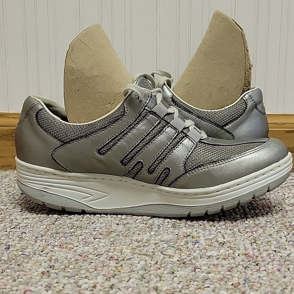 Mephisto Sano Silver Women's Walking Sneakers Sz 6 Leather - Picture 4 of 9